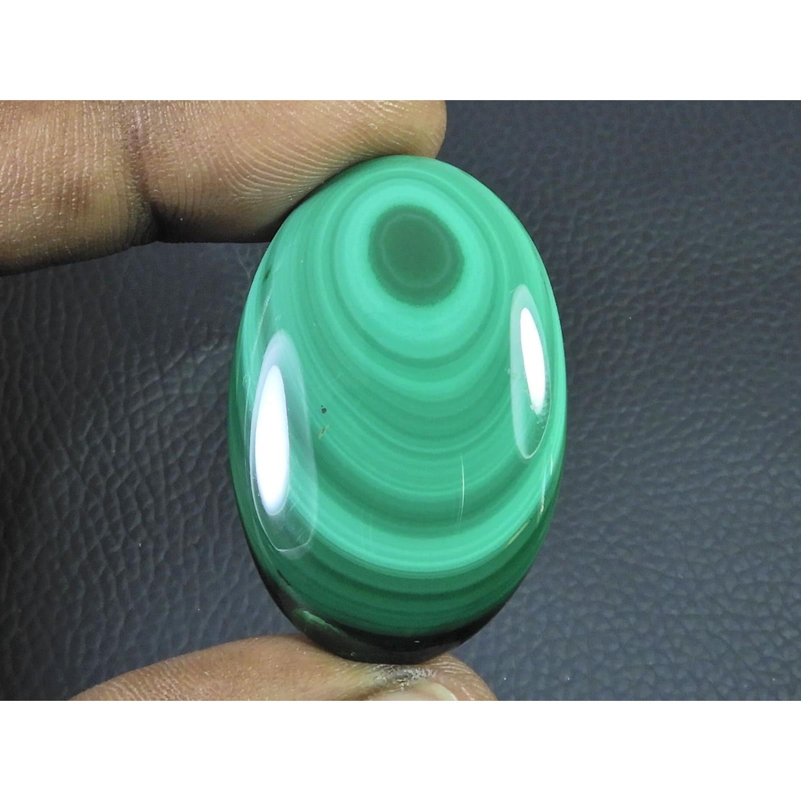 73Cts. Natural Green Malachite Oval Shape Cabochon Loose Gemstone 26X40X05MM D-321
73Cts. Natural Green Malachite Oval Shape Cabochon Loose Gemstone 26X40X05MM D-321