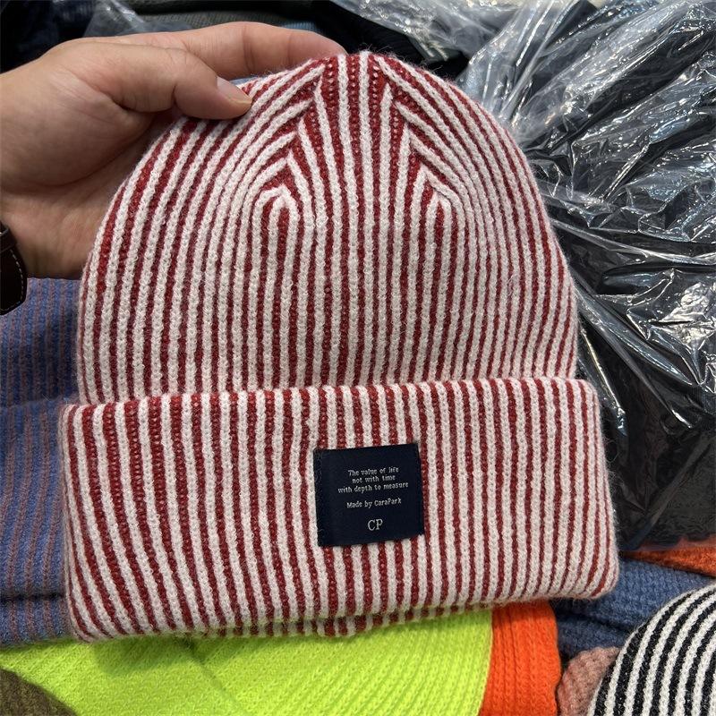 Winter new striped contrasting color knitted crimped pullover hat college style knitted warm cold hat M(56-58cm) красный
Winter new striped contrasting color knitted crimped pullover hat college style knitted warm cold hat M(56-58cm) красный