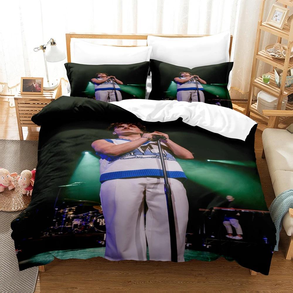 Benson Boone Concert Bedding Collection Single Twin Full Queen King Size Bed Collection Aldult Boys Bedroom Duvetcover Collections Bed Sheet Set 24 AU Single(140x210cm)
Benson Boone Concert Bedding Collection Single Twin Full Queen King Size Bed Collection Aldult Boys Bedroom Duvetcover Collections Bed Sheet Set 24 AU Single(140x210cm)