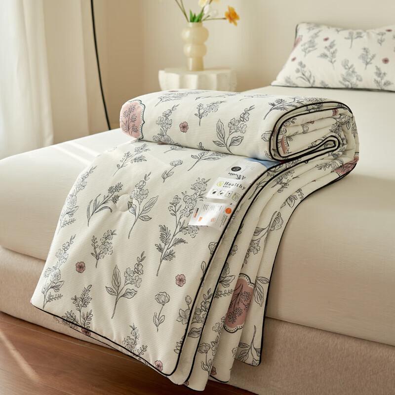 Grace French Manor All-Season Soybean Fiber Quilt
Grace French Manor All-Season Soybean Fiber Quilt