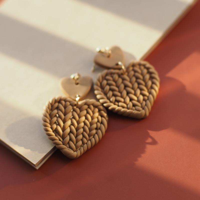 Handmade Cute Knitting Braided Pattern Heart Shape Multi Solid Colors Love Khaki Polymer Clay Earring Dangle Sets Jewelry Gifts
Handmade Cute Knitting Braided Pattern Heart Shape Multi Solid Colors Love Khaki Polymer Clay Earring Dangle Sets Jewelry Gifts