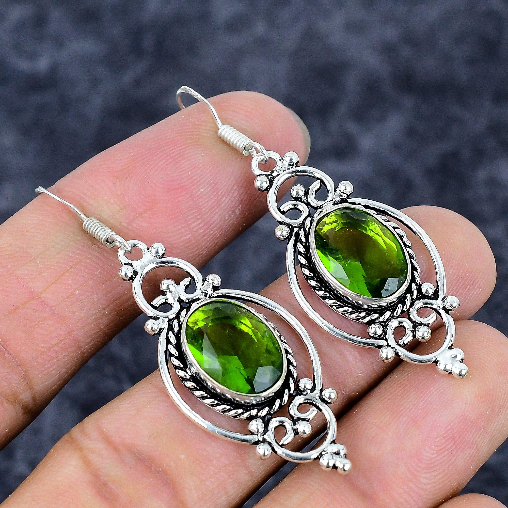 Peridot Gemstone Handmade 925 Sterling Silver Jewelry Earring 2.21 M-3297
Peridot Gemstone Handmade 925 Sterling Silver Jewelry Earring 2.21 M-3297
