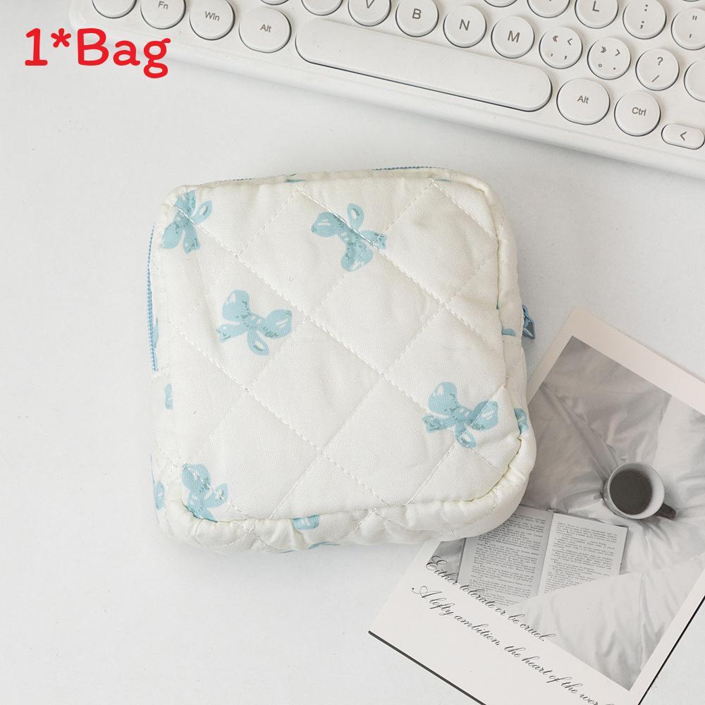 Classic Heart Makeup Bag With Cotton Material Portable Travel Organizer For Daily Use BlueWhiteBow
Classic Heart Makeup Bag With Cotton Material Portable Travel Organizer For Daily Use BlueWhiteBow