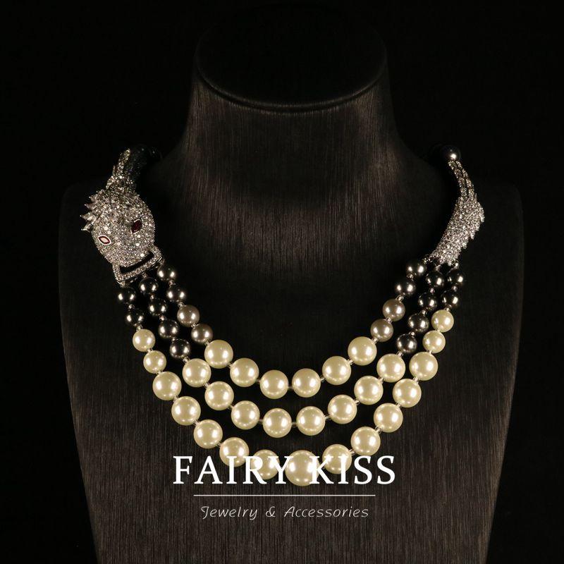 Легка розкіш Вишукана модна багатошарова перлова necklace з цирконами, щільно інкрустована діамантами, висококласна персоналізована прикраса для темпераменту
Легка розкіш Вишукана модна багатошарова перлова necklace з цирконами, щільно інкрустована діамантами, висококласна персоналізована прикраса для темпераменту