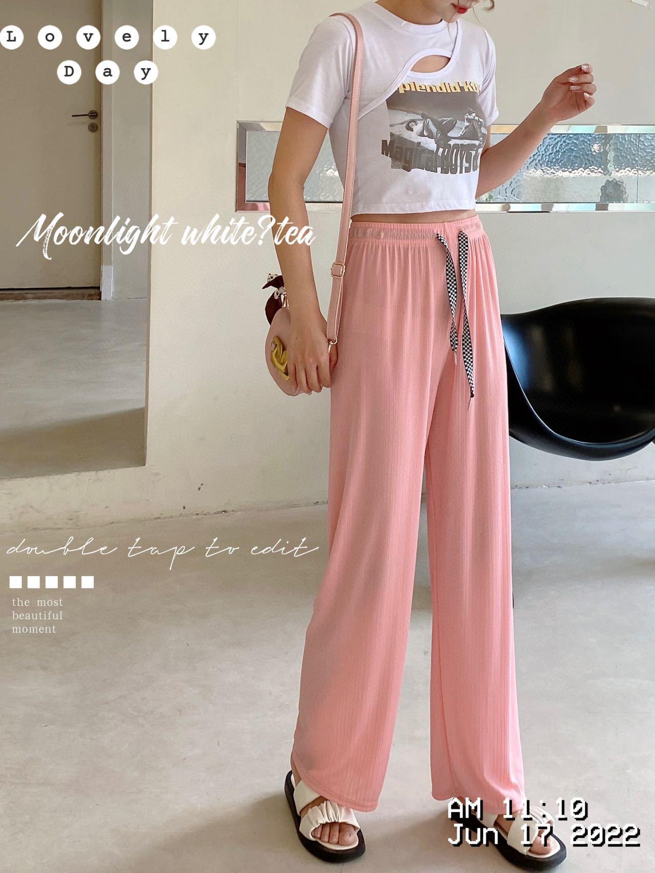 Women s High Waist Summer Ice Silk Wide-Leg Pants - Lightweight, Loose Fit with Drawstring Waistband One Size
Women s High Waist Summer Ice Silk Wide-Leg Pants - Lightweight, Loose Fit with Drawstring Waistband One Size
