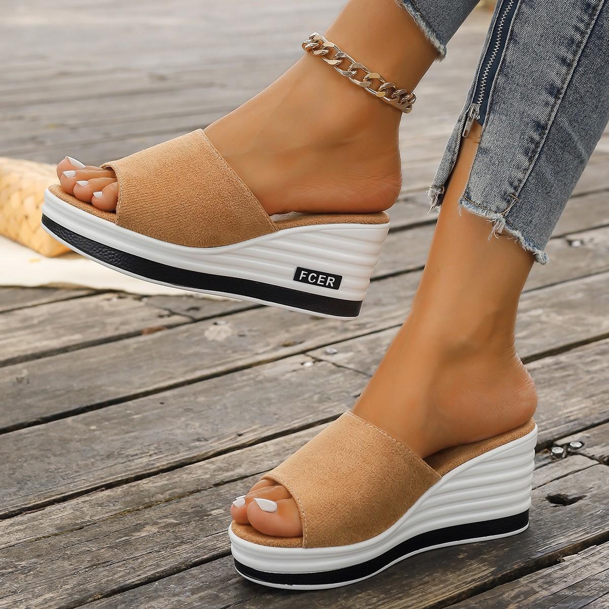 Spring and summer new fish mouth wedge slippers women wear European and American fashion casual one-word drag foreign trade large size women s slipp 35 чёрный
Spring and summer new fish mouth wedge slippers women wear European and American fashion casual one-word drag foreign trade large size women s slipp 35 чёрный