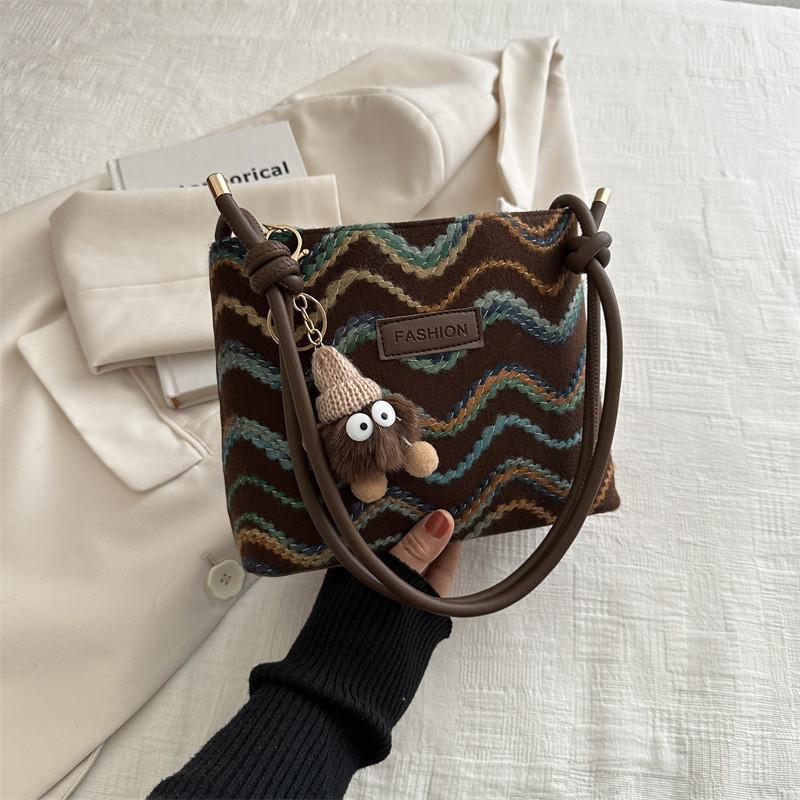 Large Capacity Coffee Pu Tote Bag 2024 Street Style With Stitching Details
Large Capacity Coffee Pu Tote Bag 2024 Street Style With Stitching Details