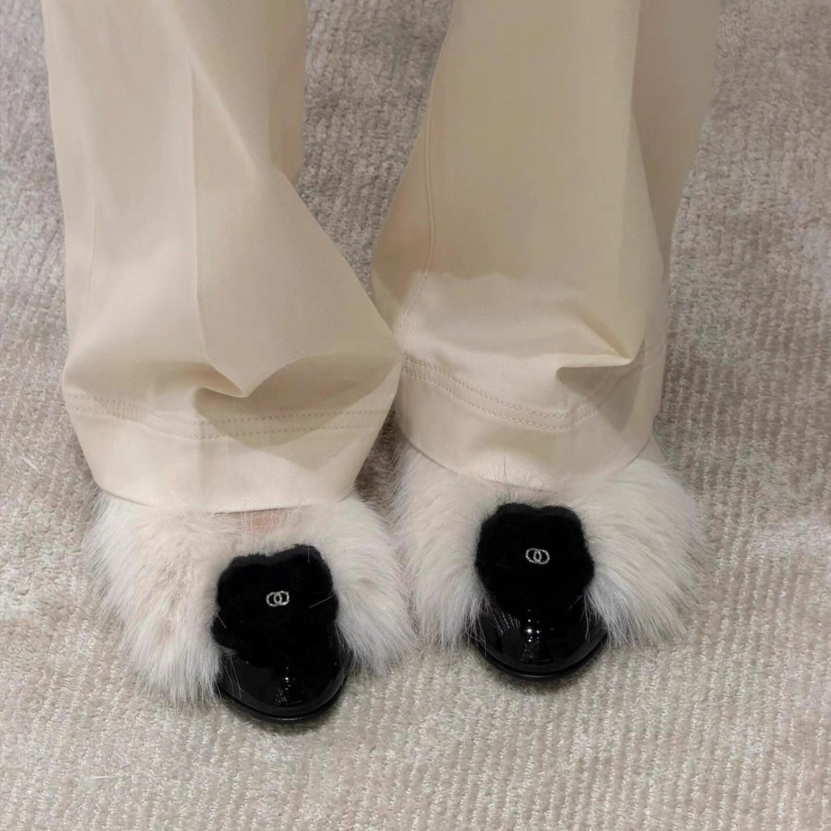 Wool small fragrant wind leather color matching fluffy shoes women s winter camellia thickened fluffy Mary Jane single shoes cotton shoes 40 чёрный
Wool small fragrant wind leather color matching fluffy shoes women s winter camellia thickened fluffy Mary Jane single shoes cotton shoes 40 чёрный