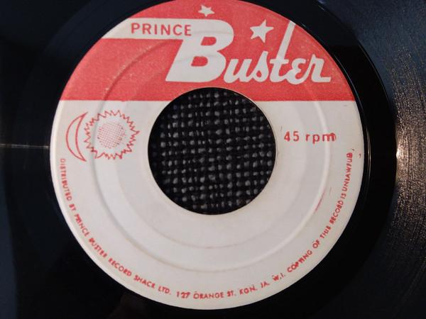 7inch Record PRINCE BUSTER & PRINCE BUSTER S ALL - One Hand Washes The Other / Time Ma NONE Prince Buster Jamaica Reggae, Ska & Dub Used
7inch Record PRINCE BUSTER & PRINCE BUSTER S ALL - One Hand Washes The Other / Time Ma NONE Prince Buster Jamaica Reggae, Ska & Dub Used