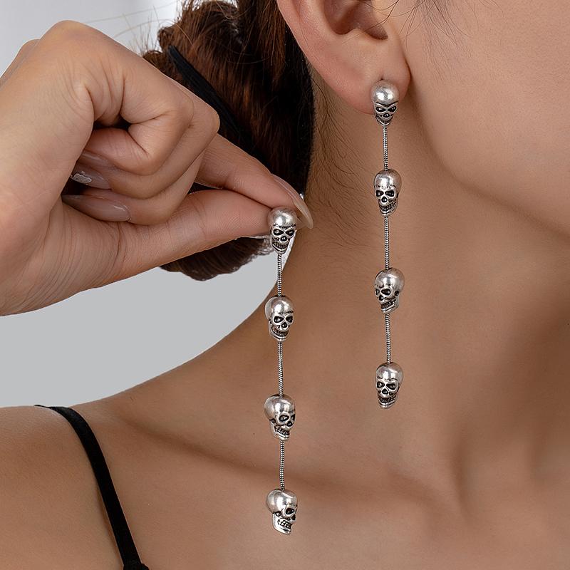 Винтажные готические серьги-кисточки с черепами серебристого цвета, подходящие для мужчин и женщин, хип-хоп, панк, персонализированные, для Хэллоуина, вечеринки, ювелирные изделия, подарки серебряный
Винтажные готические серьги-кисточки с черепами серебристого цвета, подходящие для мужчин и женщин, хип-хоп, панк, персонализированные, для Хэллоуина, вечеринки, ювелирные изделия, подарки серебряный