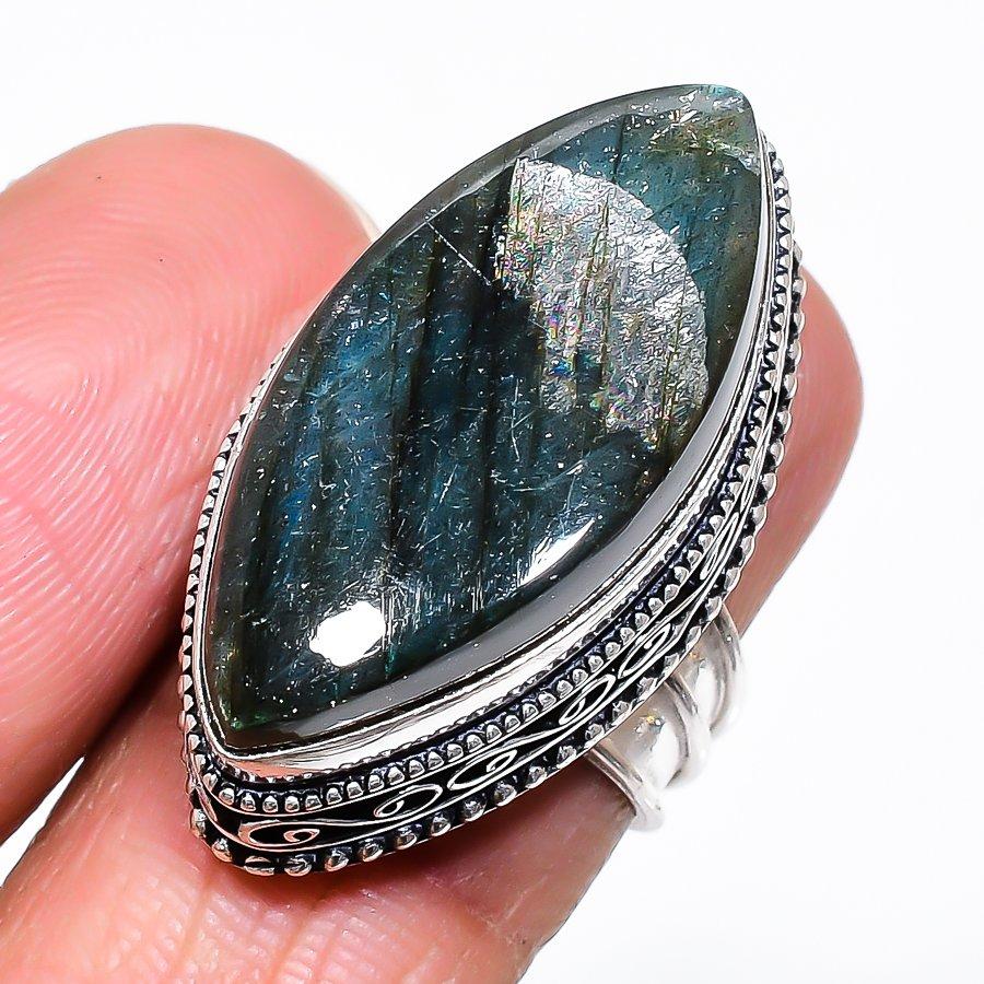 Натуральний камінь Лабрадорит Срібло 925 проби Ювелірна каблучка Розмір 7 AR-16528
Натуральний камінь Лабрадорит Срібло 925 проби Ювелірна каблучка Розмір 7 AR-16528