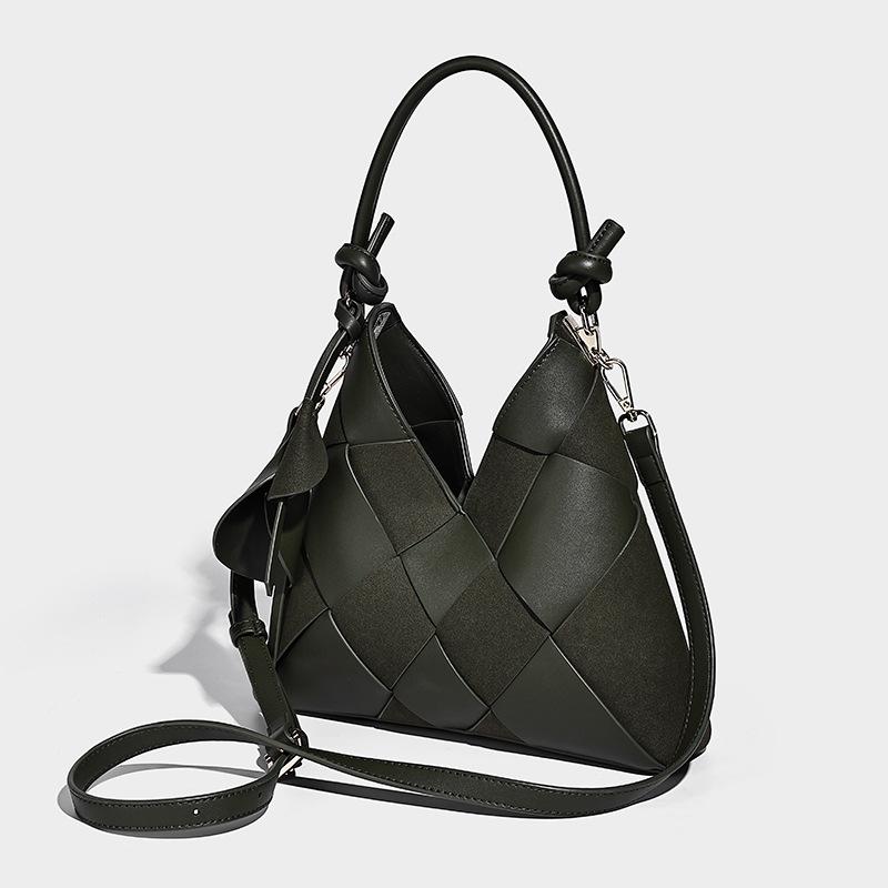 Handwoven Patchwork Bag Large Capacity Commuter Bucket Bag 2025 New Style High-end Versatile Shoulder Crossbody Bag зелёный
Handwoven Patchwork Bag Large Capacity Commuter Bucket Bag 2025 New Style High-end Versatile Shoulder Crossbody Bag зелёный