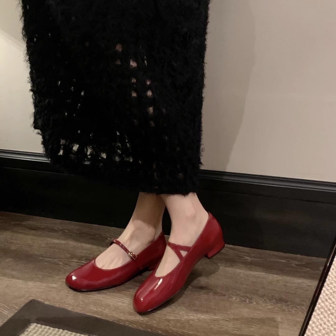 Cowhide version~ Su Yinyin has the same Korean niche French leather buckle with thick heel Mary Jane shoes women s commuter shoes 35
Cowhide version~ Su Yinyin has the same Korean niche French leather buckle with thick heel Mary Jane shoes women s commuter shoes 35