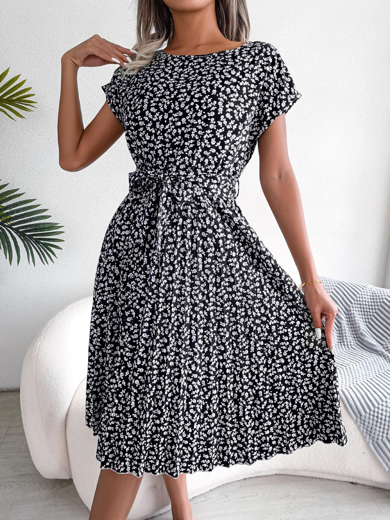 ins style real shot spring and summer new casual short-sleeved floral big pleated skirt, women s clothing XL чорний
ins style real shot spring and summer new casual short-sleeved floral big pleated skirt, women s clothing XL чорний