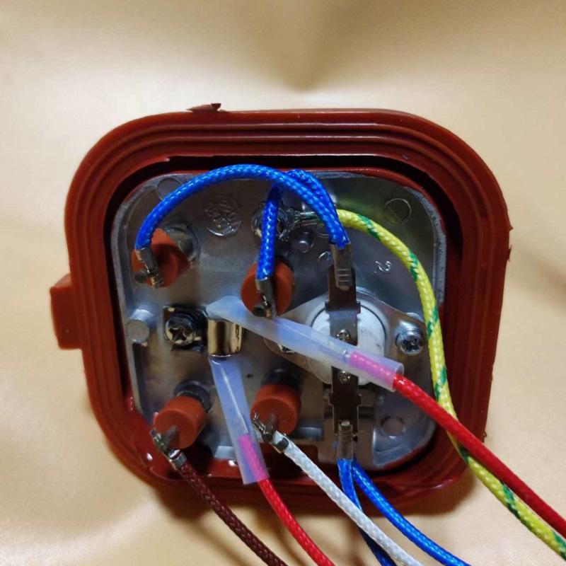 Парогенератор GC555GC 3GC5271 с корпусом GC5 и нагревательным элементом 554 для пароочистителя одежды
Парогенератор GC555GC 3GC5271 с корпусом GC5 и нагревательным элементом 554 для пароочистителя одежды