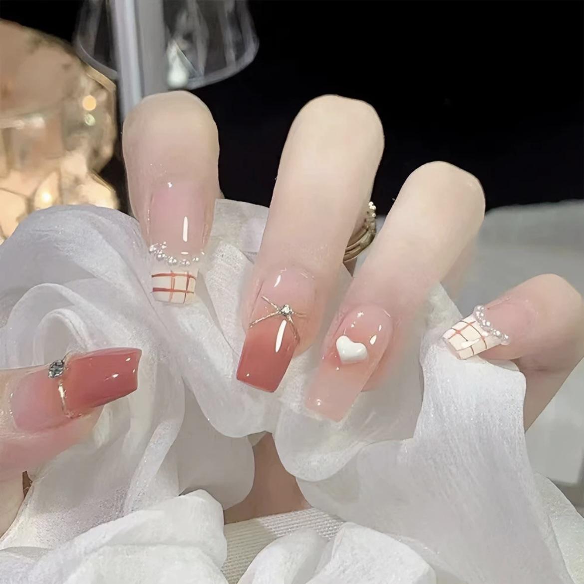 Sweet Blush Gradient Plaid Nail Art Stickers: Removable Long-Length Heart Design in Nude
Sweet Blush Gradient Plaid Nail Art Stickers: Removable Long-Length Heart Design in Nude