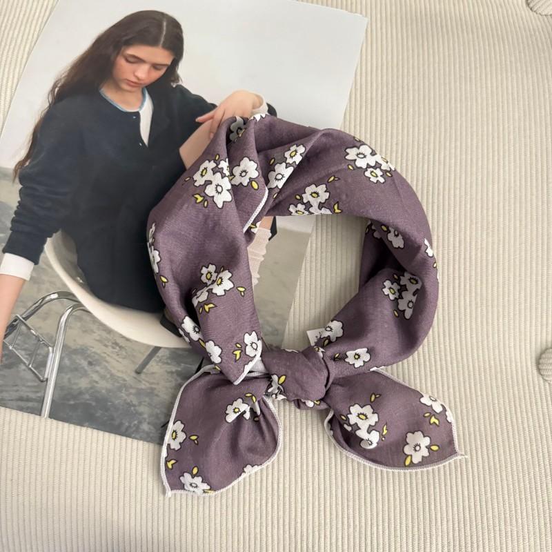 Spring And Summer Floral Small Square Scarf Cotton Niche Japanese Black Daisy Small Silk Scarf Korean Version Mori Girl Headband Scarf 53*53
Spring And Summer Floral Small Square Scarf Cotton Niche Japanese Black Daisy Small Silk Scarf Korean Version Mori Girl Headband Scarf 53*53