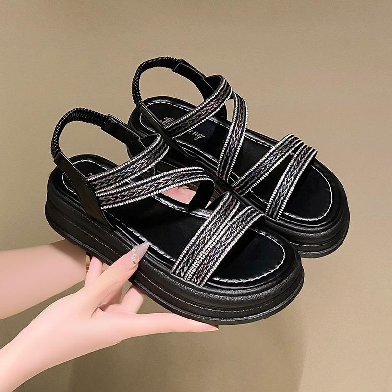 2025 summer solid color round head one-word foot muffin fashionable European and American style women s thick-soled large-size sandals 35
2025 summer solid color round head one-word foot muffin fashionable European and American style women s thick-soled large-size sandals 35