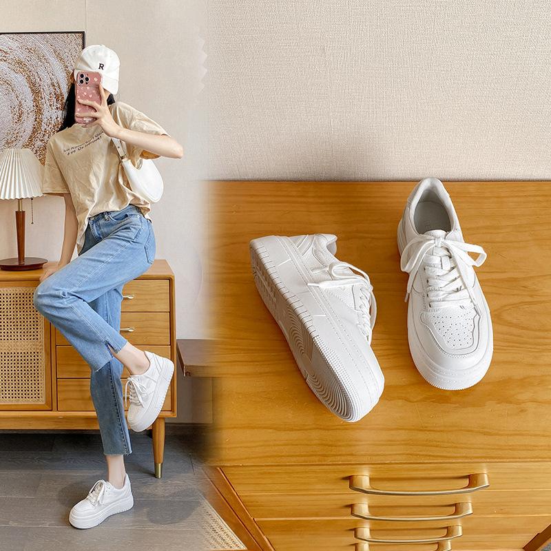 Spring new thick-soled heightening little white shoes women show long legs and age-reducing round head lace-up board shoes 34 белый
Spring new thick-soled heightening little white shoes women show long legs and age-reducing round head lace-up board shoes 34 белый
