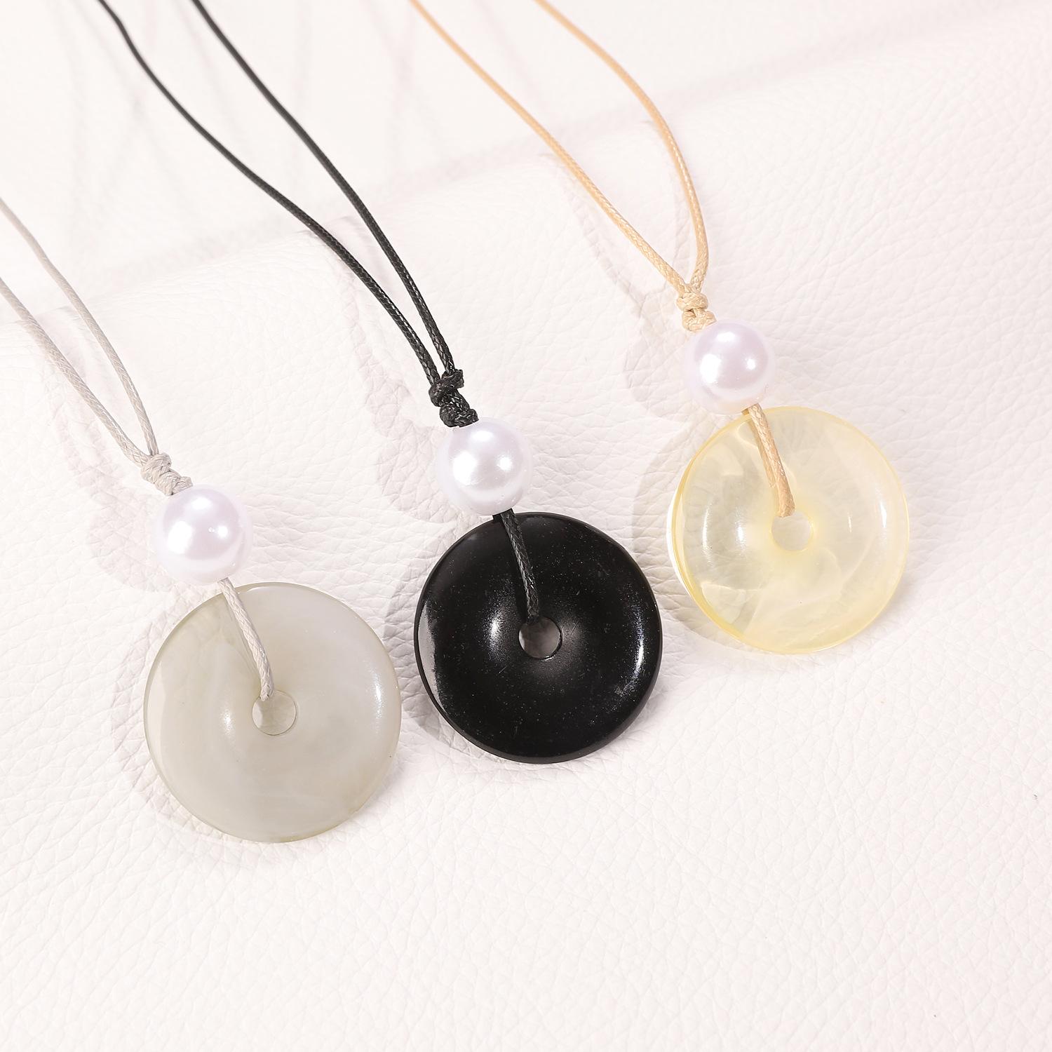 Women s High-End Chinese Style Peace Buckle Pendant Necklace with Braided Adjustable Rope, National Tide Design
Women s High-End Chinese Style Peace Buckle Pendant Necklace with Braided Adjustable Rope, National Tide Design