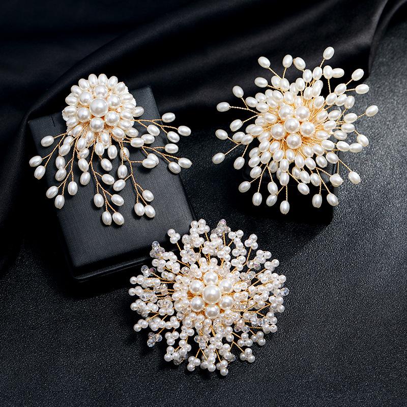 Fashion Luxury Pearl Flower Brooches For Women Elegant Exquisite Badges Crystal Clothing Jewelry Wedding Party Brooch Pin
Fashion Luxury Pearl Flower Brooches For Women Elegant Exquisite Badges Crystal Clothing Jewelry Wedding Party Brooch Pin