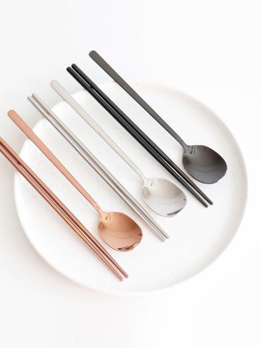 kamomekitchen mine square cutlery set Silver
kamomekitchen mine square cutlery set Silver