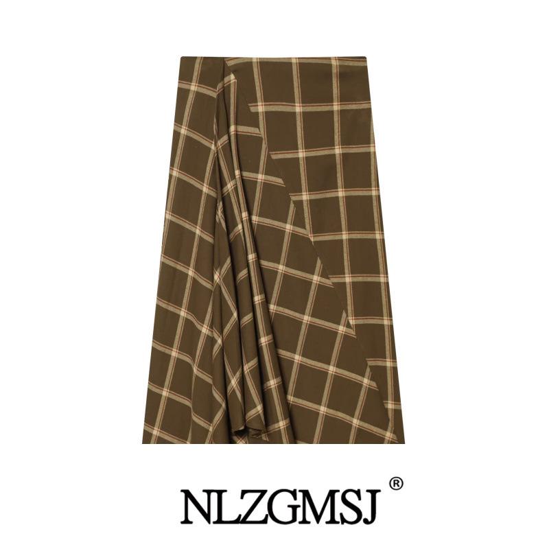2025 Winter European & American Style Layered Plaid Midi Skirt XS
2025 Winter European & American Style Layered Plaid Midi Skirt XS