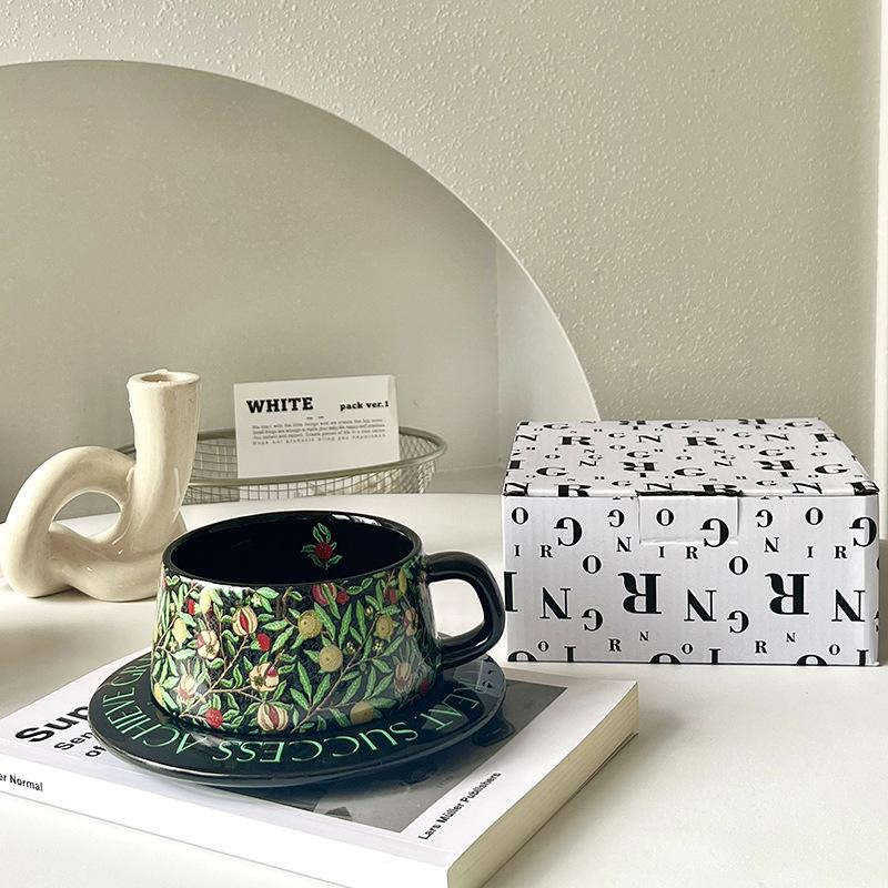 Цветочный набор кофейной чашки и блюдца Высокий уровень внешнего вида Оригинальная акварель Нишевый и изысканный керамический набор чашки и блюдца Подарок на новоселье и сувенир 250ml
Цветочный набор кофейной чашки и блюдца Высокий уровень внешнего вида Оригинальная акварель Нишевый и изысканный керамический набор чашки и блюдца Подарок на новоселье и сувенир 250ml