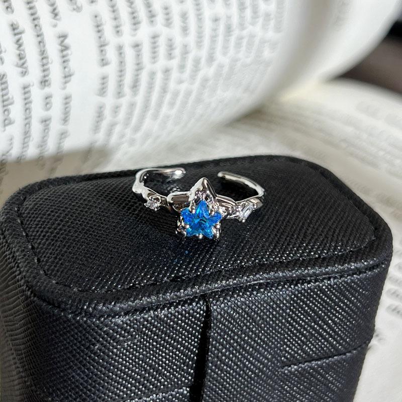 European and American Style Retro Sea Blue Zircon Temperament Light Luxury Open Ring Female Devil s Eye Star Niche Simple Ring 2026 Resizable
European and American Style Retro Sea Blue Zircon Temperament Light Luxury Open Ring Female Devil s Eye Star Niche Simple Ring 2026 Resizable