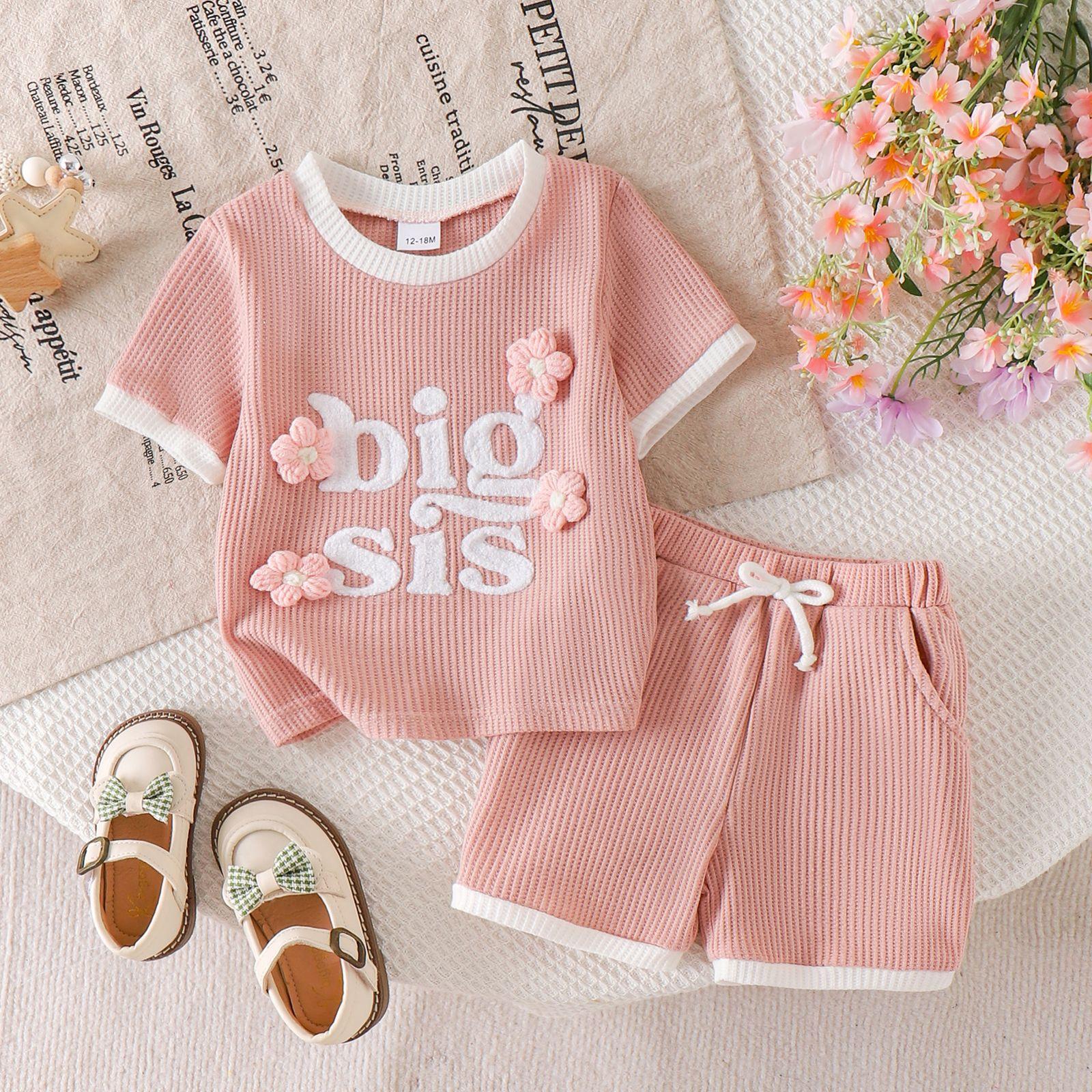 Girls Fashionable Pink Outfit - Summer Children s Simple Short-sleeved Bow Tie Shorts Set 12-18M розовый
Girls Fashionable Pink Outfit - Summer Children s Simple Short-sleeved Bow Tie Shorts Set 12-18M розовый