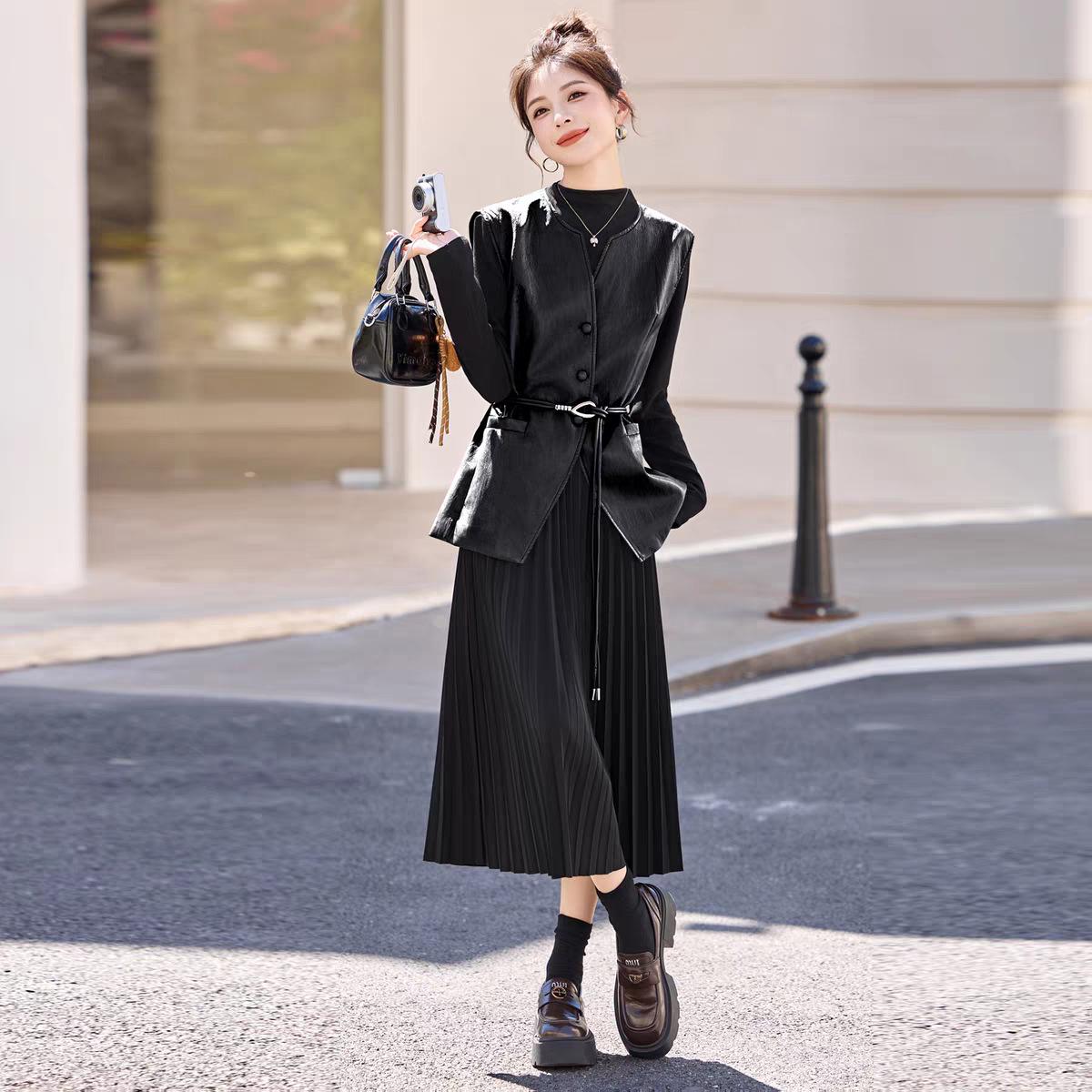 Women s Genuine Sheepskin Leather Slim Fit Vest with Waist Belt - Autumn/Winter 2025 Collection L
Women s Genuine Sheepskin Leather Slim Fit Vest with Waist Belt - Autumn/Winter 2025 Collection L