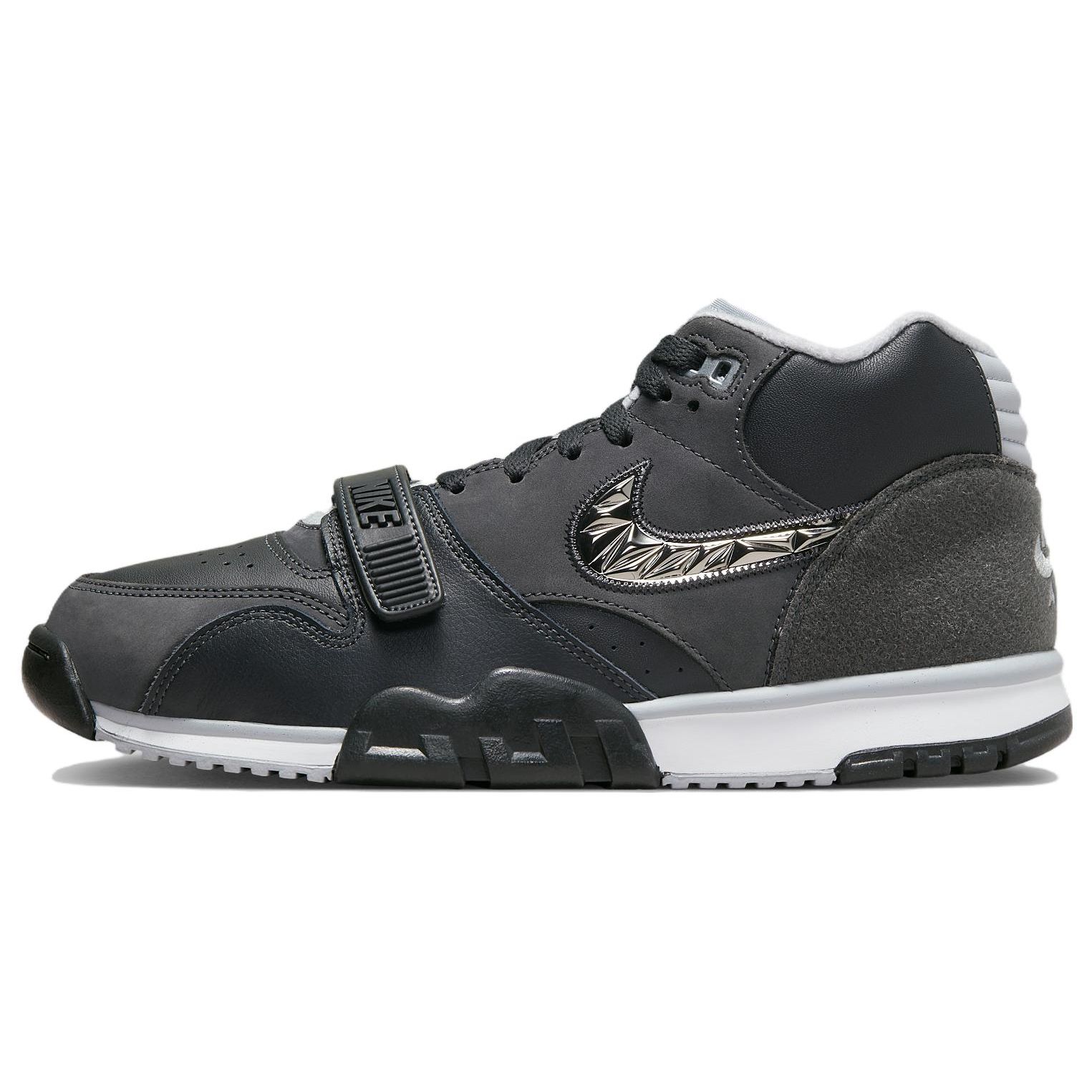 Nike Air Trainer 1 Super Bowl LVIII - Anthracite Men Sneakers Grey Metallic-Silver White FJ6195-001 44.5
Nike Air Trainer 1 Super Bowl LVIII - Anthracite Men Sneakers Grey Metallic-Silver White FJ6195-001 44.5
