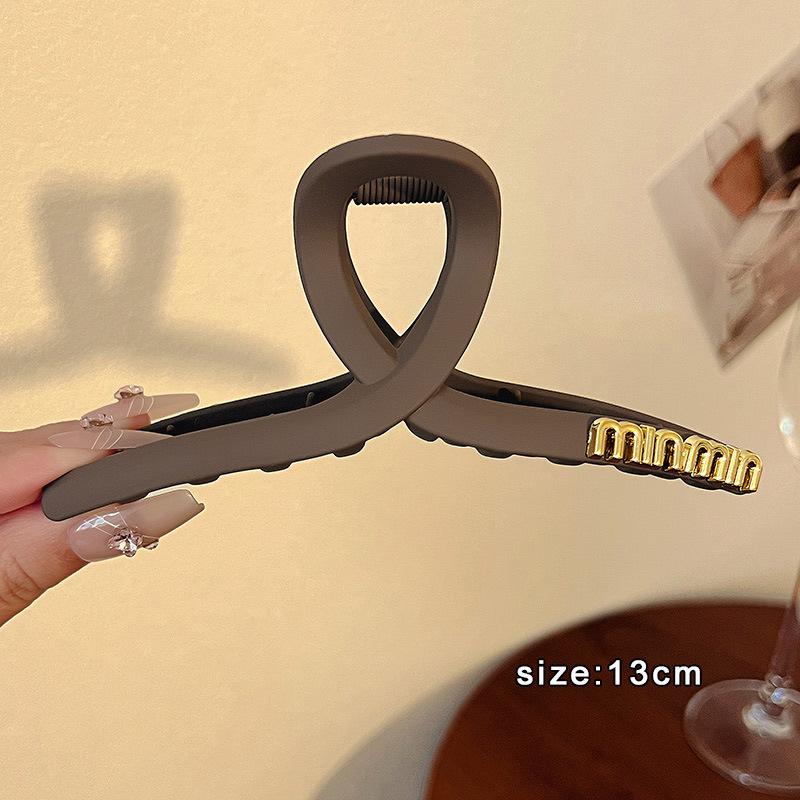 Matte Wave Hair Claw Clip Shark Style Large Non Slip Grip Jaw Clamp for Thick and Thin Hair 13cm Size for Daily Use and Styling One Size
Matte Wave Hair Claw Clip Shark Style Large Non Slip Grip Jaw Clamp for Thick and Thin Hair 13cm Size for Daily Use and Styling One Size