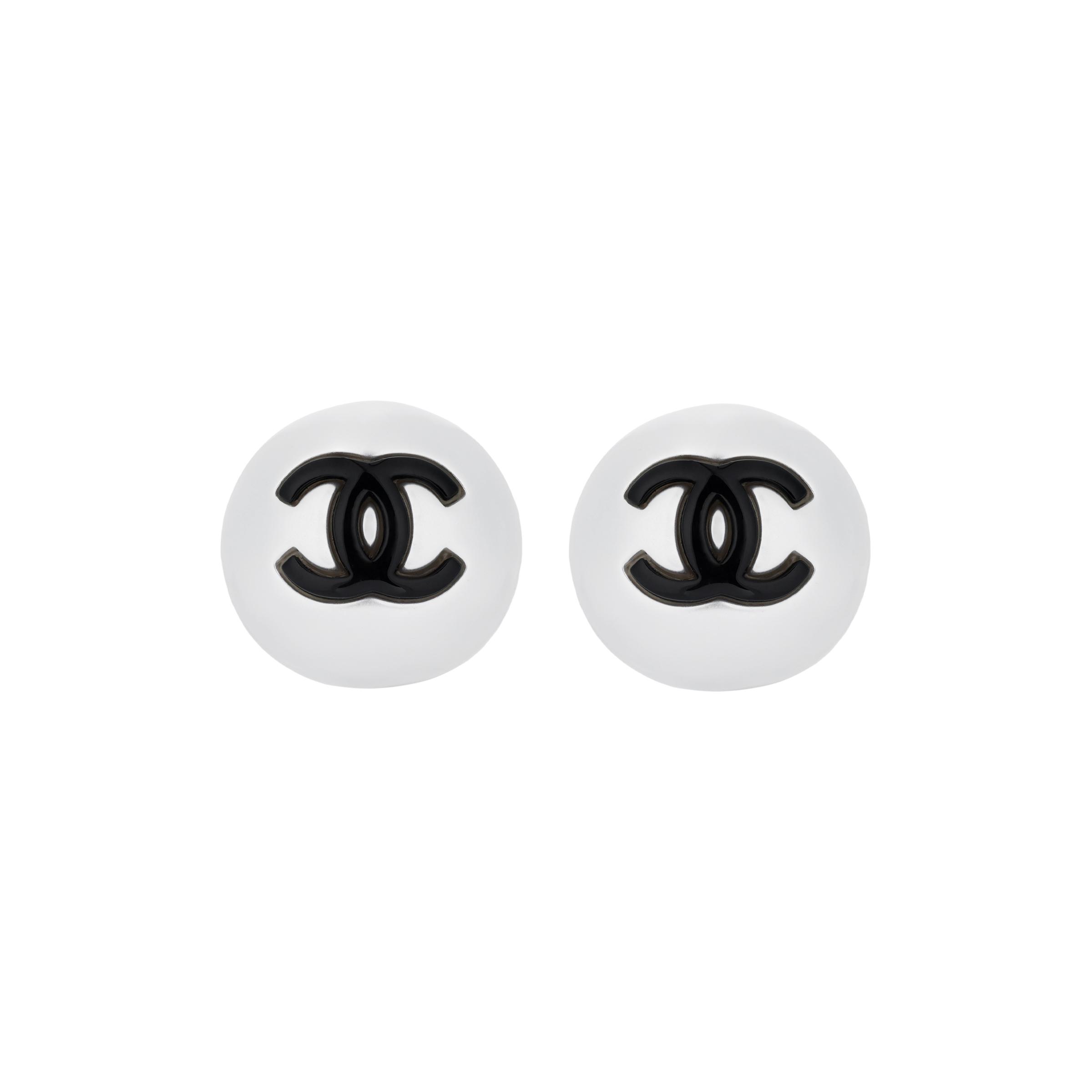 Chanel 25P Spring Summer Round Design Earrings Unisex Earrings White ABF364-B19975-NAFTS Box+Shopping Bag
Chanel 25P Spring Summer Round Design Earrings Unisex Earrings White ABF364-B19975-NAFTS Box+Shopping Bag