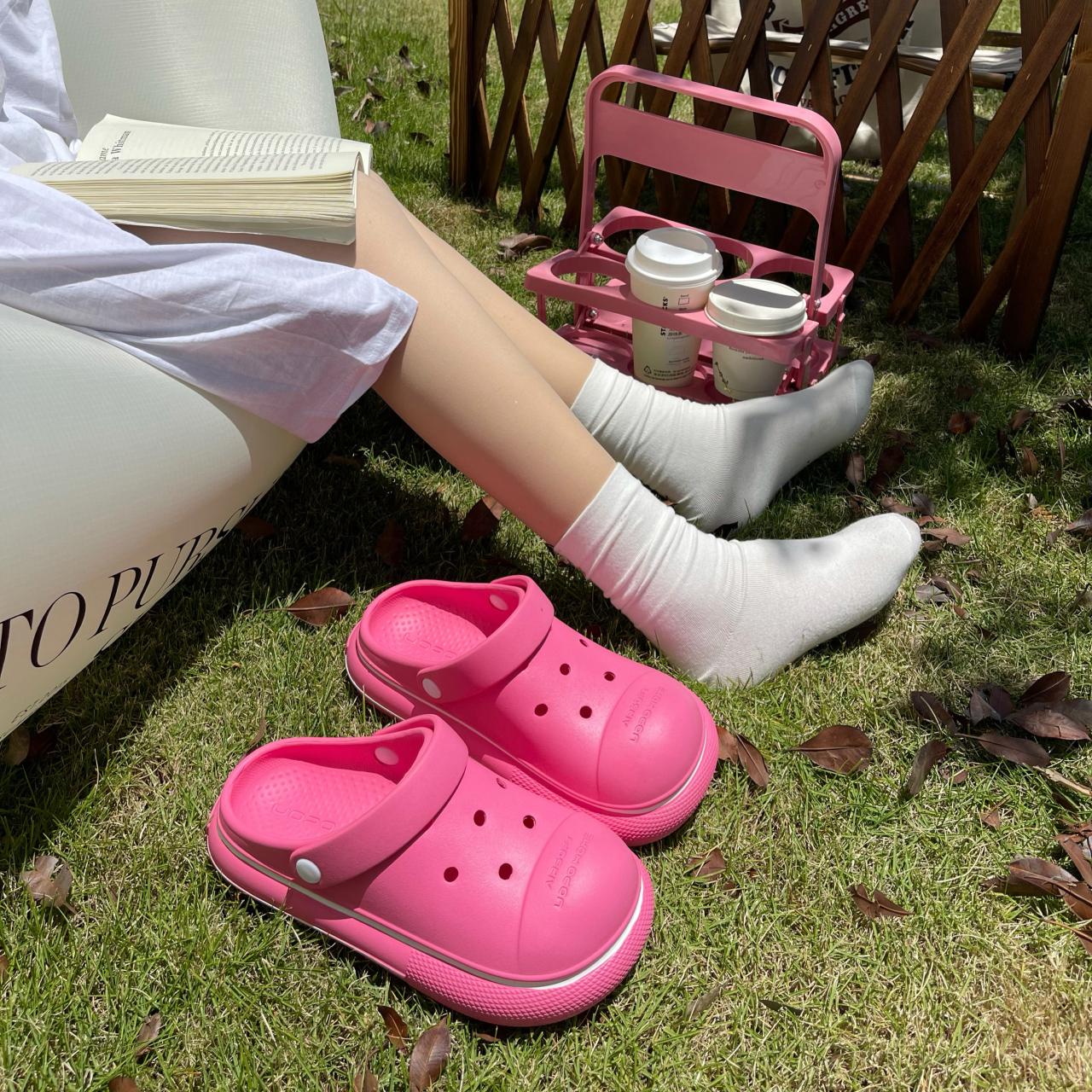 Туфли на плоской подошве женские Baotou домашние тапочки на толстой подошве женские 2024 новые хиты продаж римские резиновые туфли женские тапочки 40
Туфли на плоской подошве женские Baotou домашние тапочки на толстой подошве женские 2024 новые хиты продаж римские резиновые туфли женские тапочки 40