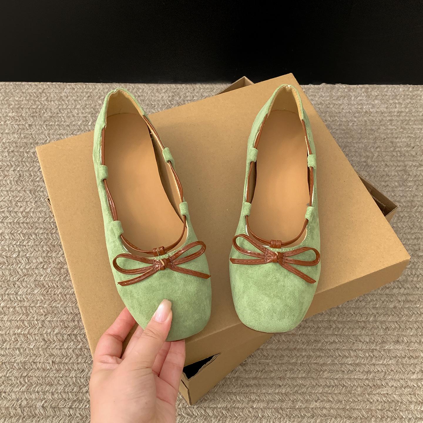 Silver French fairy style round head flat bottom light mouth single shoes women s autumn 2025 new versatile skirt Mary Jane shoes 35 зелёный
Silver French fairy style round head flat bottom light mouth single shoes women s autumn 2025 new versatile skirt Mary Jane shoes 35 зелёный