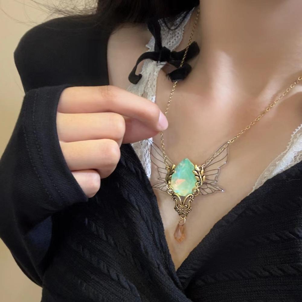 Double Layer Rhinestone Wings Necklace Vintage Clavicle Chain Butterfly Stacking Choker Girls коричневий
Double Layer Rhinestone Wings Necklace Vintage Clavicle Chain Butterfly Stacking Choker Girls коричневий