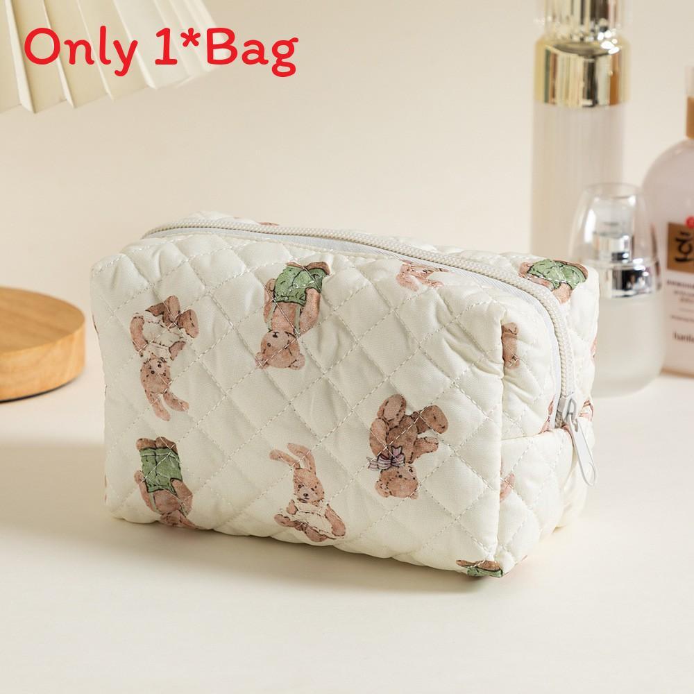 Floral Pattern Makeup Bag With Polyester Material For Daily Use Style48
Floral Pattern Makeup Bag With Polyester Material For Daily Use Style48
