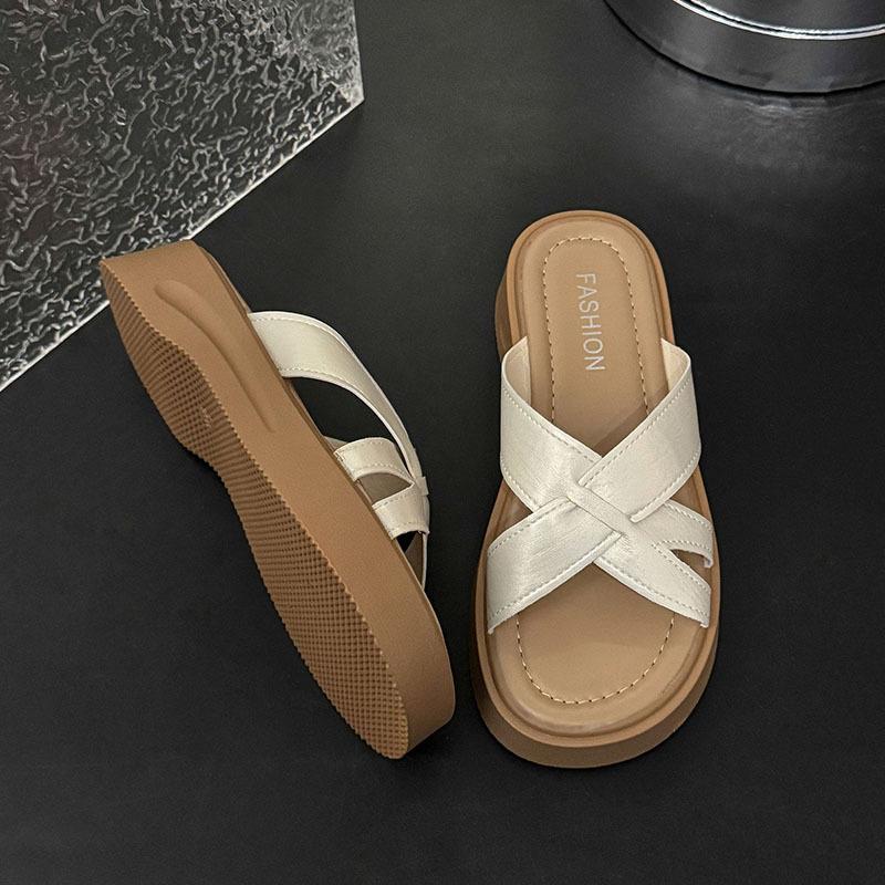 Интернет-знаменитости популярные толстая подошва шлепанцы женские летние 2025 новые модели с юбками французские высококлассные популярные сандалии в этом году 40
Интернет-знаменитости популярные толстая подошва шлепанцы женские летние 2025 новые модели с юбками французские высококлассные популярные сандалии в этом году 40