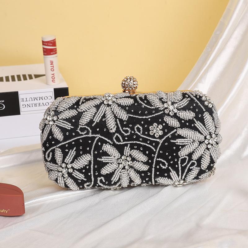 handmade three-dimensional embroidery diamond-encrusted clutch bag, bridal cheongsam light luxury women s bag чёрный
handmade three-dimensional embroidery diamond-encrusted clutch bag, bridal cheongsam light luxury women s bag чёрный