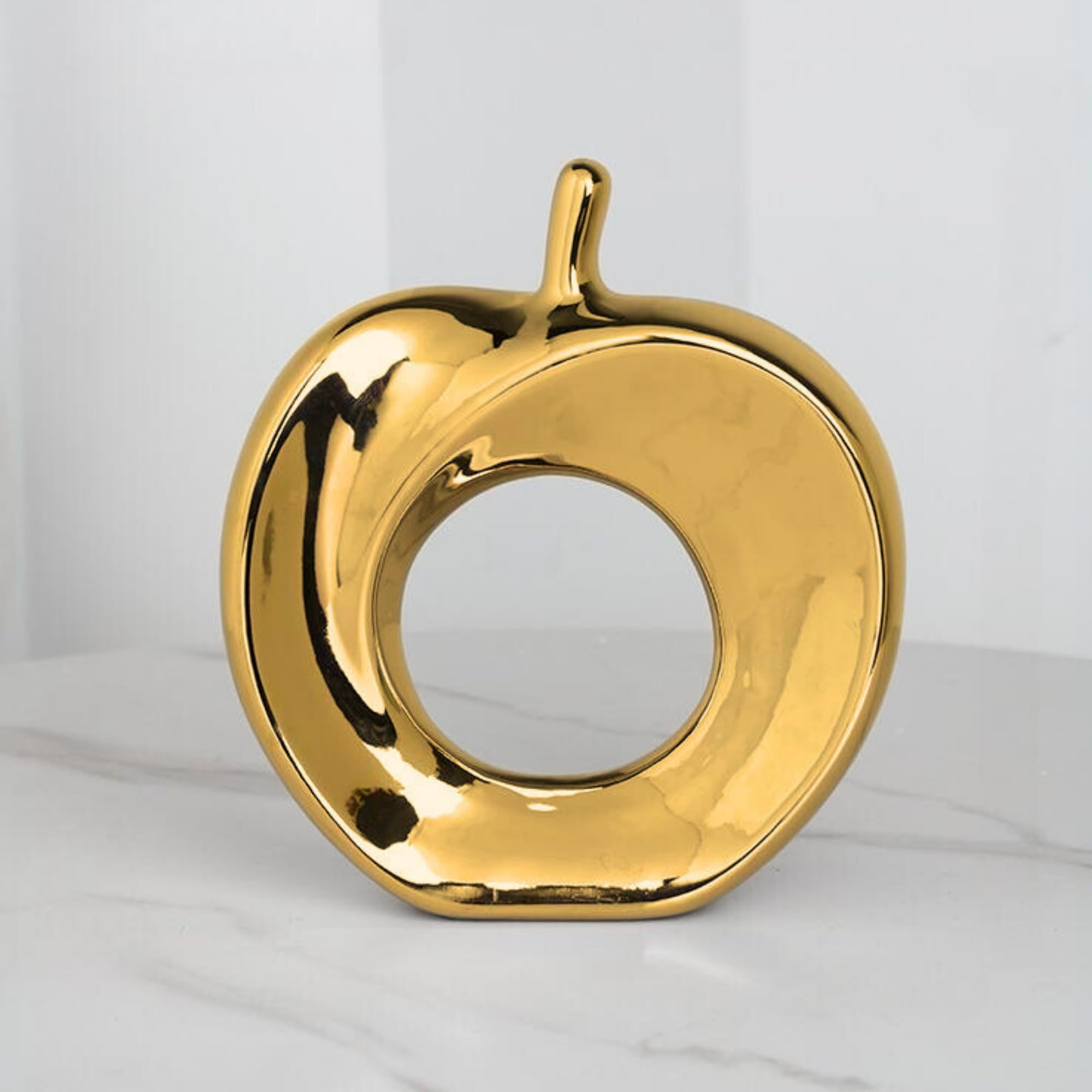 Apple-shaped ceramic object, 10 colors available, modern decor, Nordic style, art accessory, giftable (gold) золотой
Apple-shaped ceramic object, 10 colors available, modern decor, Nordic style, art accessory, giftable (gold) золотой