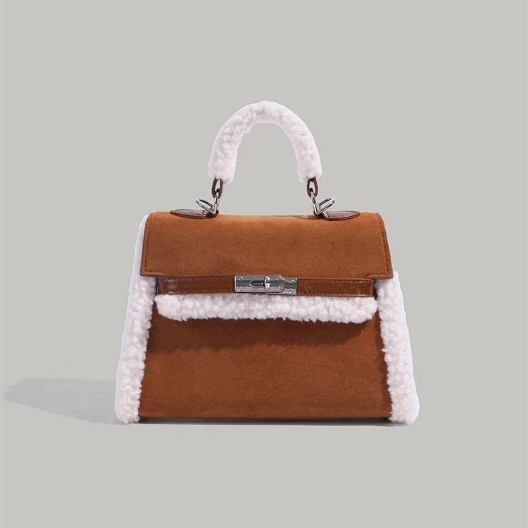 Ins Internet celebrity same casual versatile matte suede flip fur fur women s bag Kelly bag small bag messenger bag коричневий
Ins Internet celebrity same casual versatile matte suede flip fur fur women s bag Kelly bag small bag messenger bag коричневий