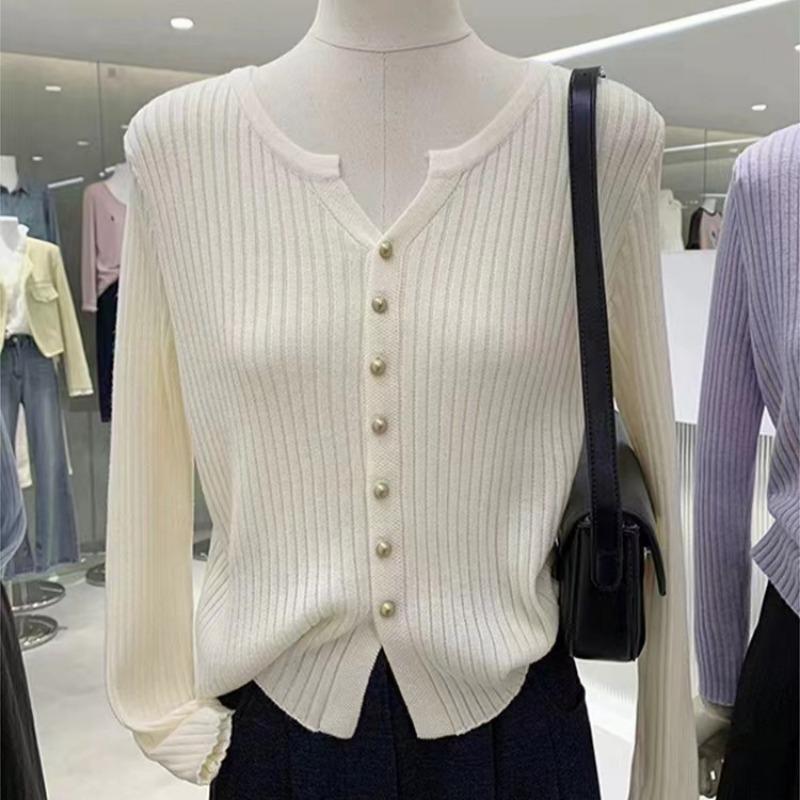Gentle wind temperament sweater women s spring and autumn new solid color V-neck bottoming knitted sweater cardigan jacket women One size
Gentle wind temperament sweater women s spring and autumn new solid color V-neck bottoming knitted sweater cardigan jacket women One size