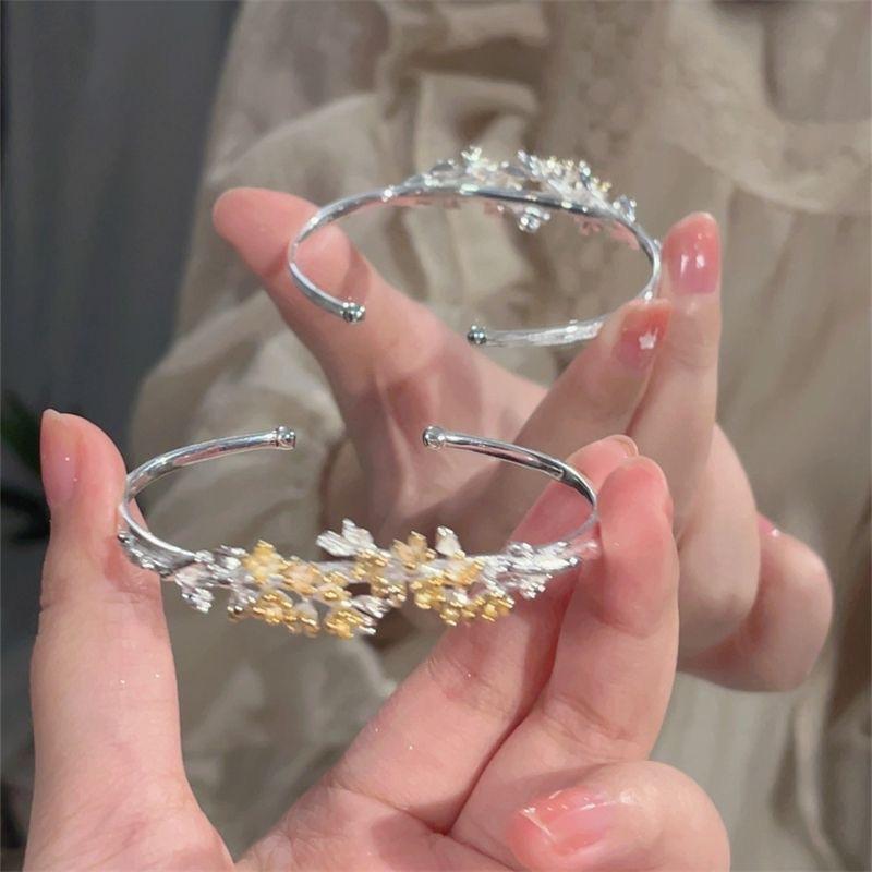 Osmanthus Lane new Chinese flower bracelet spring and summer new high-end versatile gift girlfriend jewelry
Osmanthus Lane new Chinese flower bracelet spring and summer new high-end versatile gift girlfriend jewelry