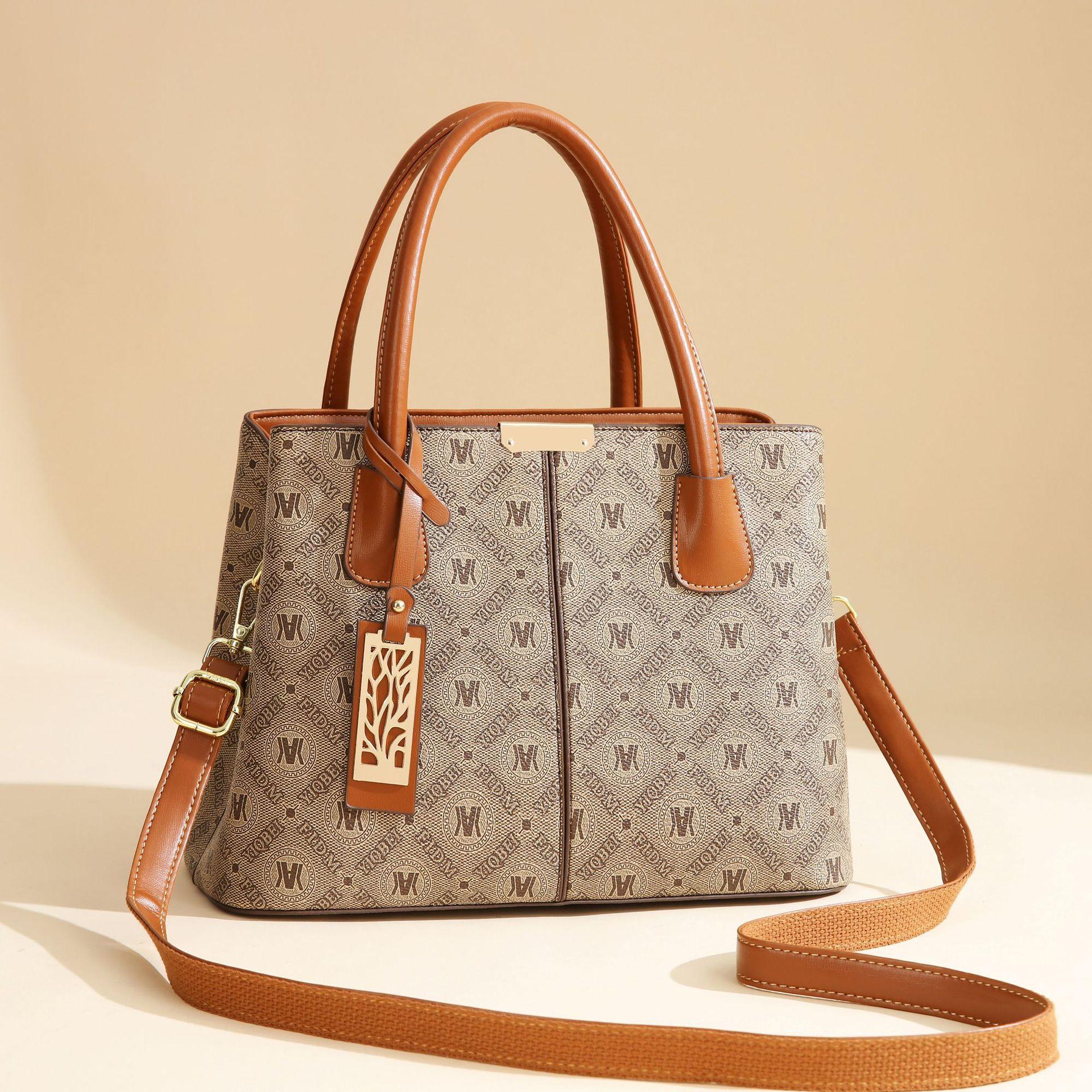 Сумка большой вместимости женская сумочка на плечо сумка-мессенджер 2025 новая сумка-тоут для среднего возраста модная женская сумка
Сумка большой вместимости женская сумочка на плечо сумка-мессенджер 2025 новая сумка-тоут для среднего возраста модная женская сумка