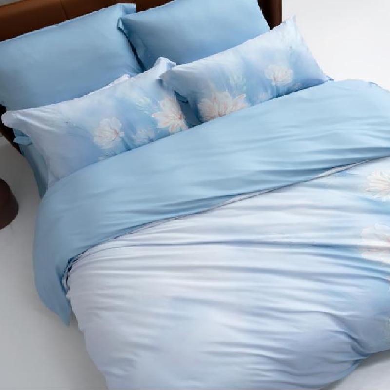 Mercury Home Textiles Huachen Rumeng 4-Piece Quilt Set
Mercury Home Textiles Huachen Rumeng 4-Piece Quilt Set