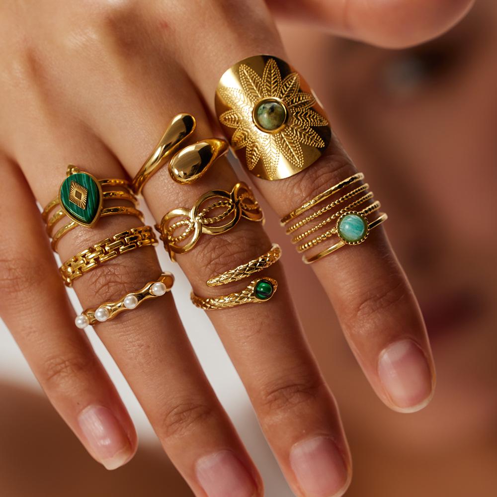18K Gold-Plated Stainless Steel ring with Natural Malachite Gemstone - Women s Trendy Non-Fading Jewelry.
18K Gold-Plated Stainless Steel ring with Natural Malachite Gemstone - Women s Trendy Non-Fading Jewelry.