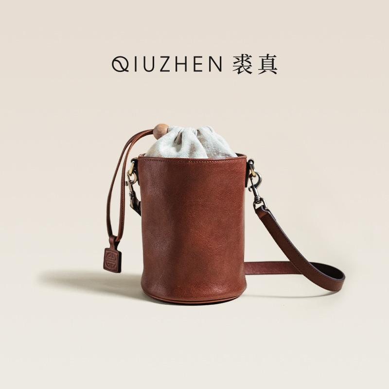 Кожаная сумка-ведро на шнурке Qiu Zhen женская из растительно выделанной кожи первого слоя, нишевая сумка с ретро-текстурой, на плечо, кроссбоди, женская сумка 
Кожаная сумка-ведро на шнурке Qiu Zhen женская из растительно выделанной кожи первого слоя, нишевая сумка с ретро-текстурой, на плечо, кроссбоди, женская сумка
