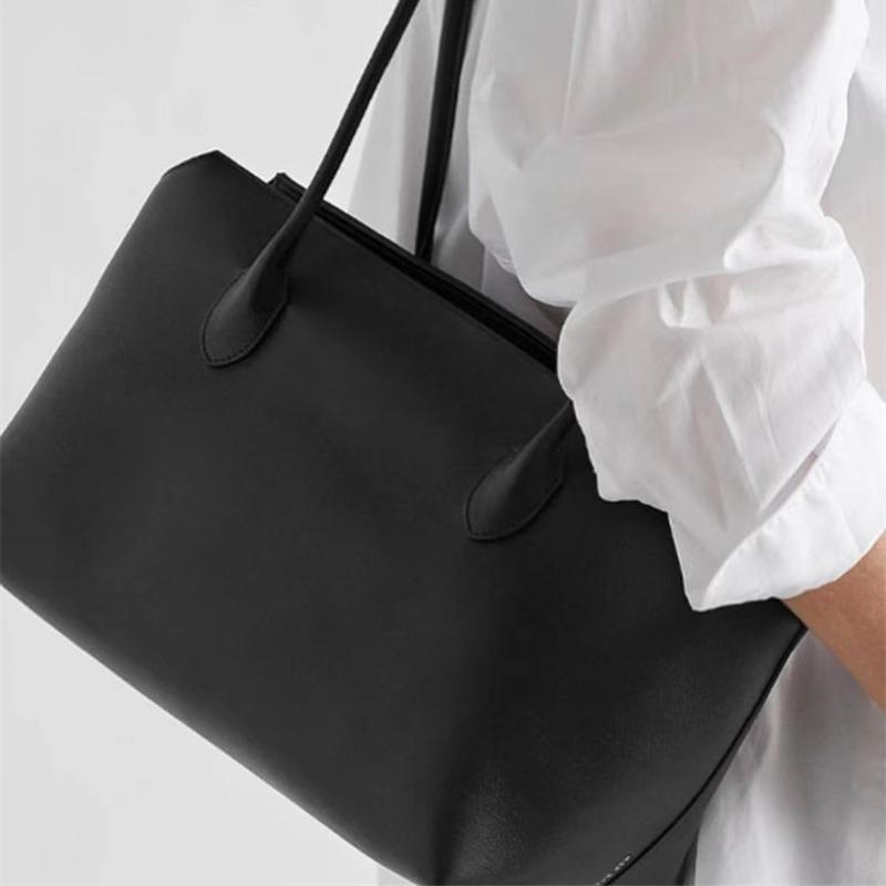 Dawang Couture The Row Minimalist Leather Tote - Women s Genuine Cowhide Large Capacity Underarm Handbag
Dawang Couture The Row Minimalist Leather Tote - Women s Genuine Cowhide Large Capacity Underarm Handbag