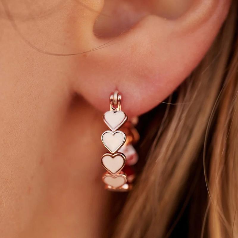 Huitan White Heart Enamel Hoop Earrings for Women Rose Gold Color Temperament Sweet Girls Ear Circle Earrings New Trendy Zircon
Huitan White Heart Enamel Hoop Earrings for Women Rose Gold Color Temperament Sweet Girls Ear Circle Earrings New Trendy Zircon